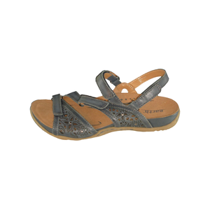 earth shoes sand maui