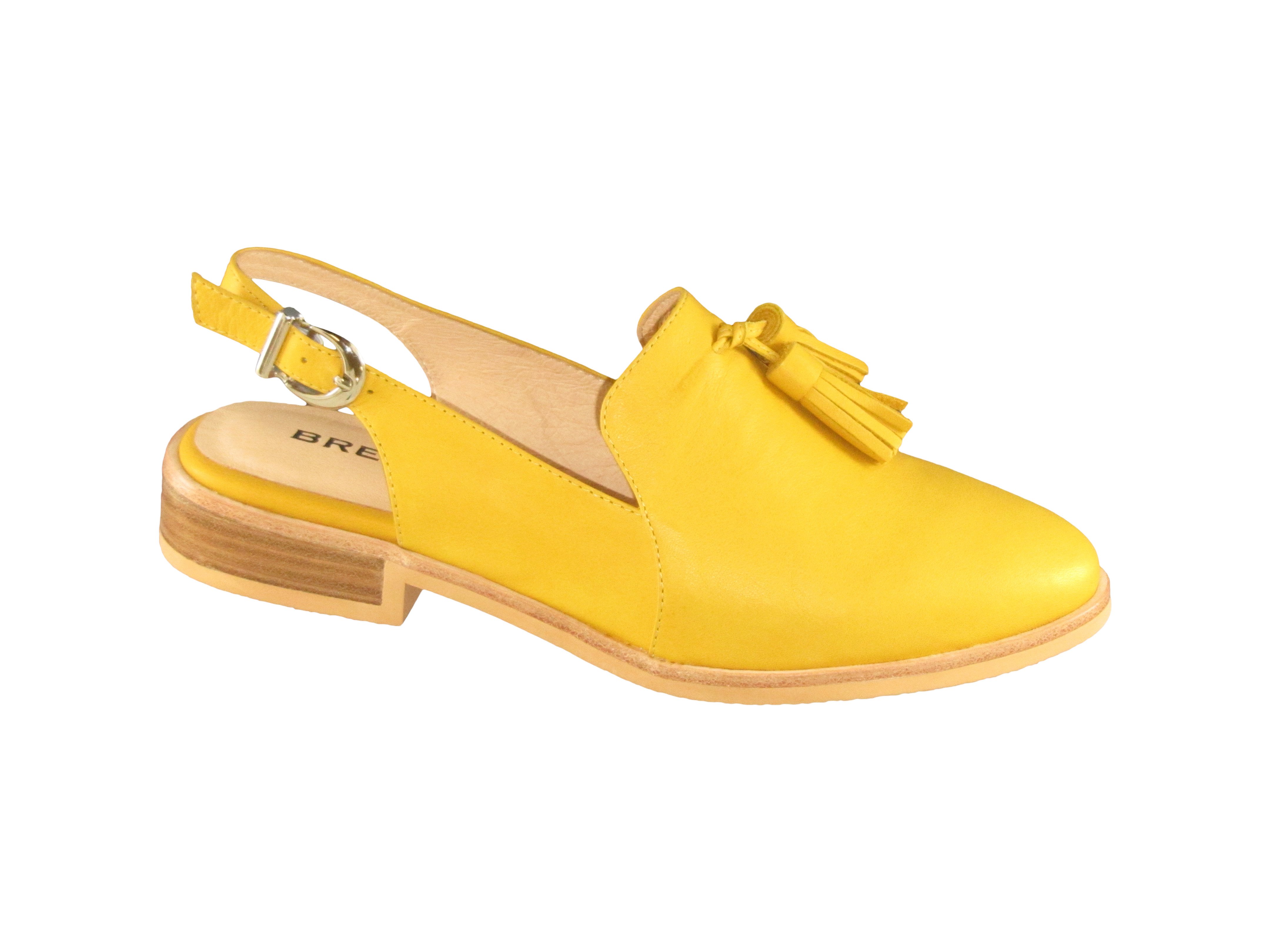 gold sprinter spikes